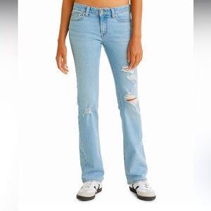Levi’s Superlow bootcut in distressed Indiego- size 26